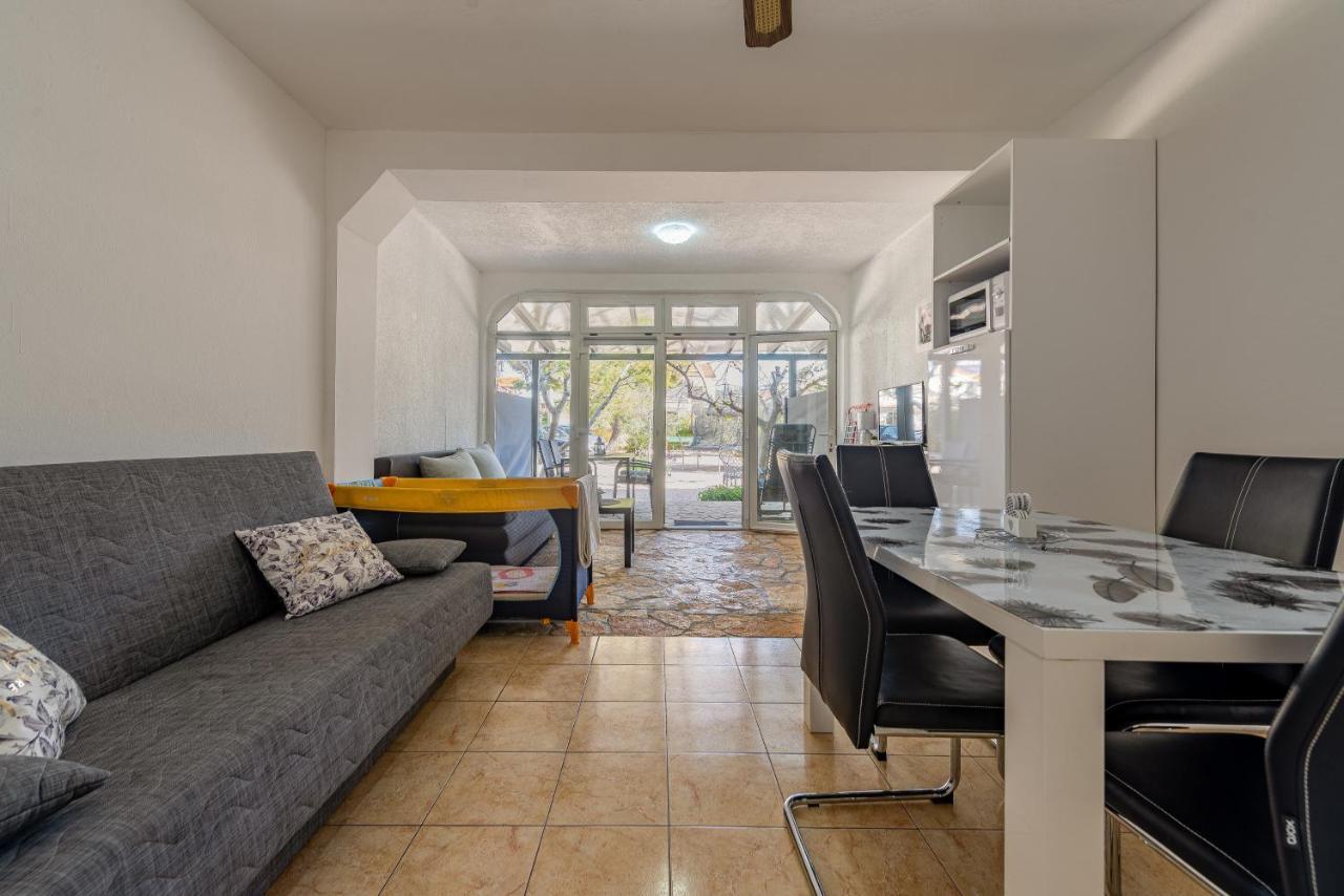 Apartments Villa Agape Вир Экстерьер фото