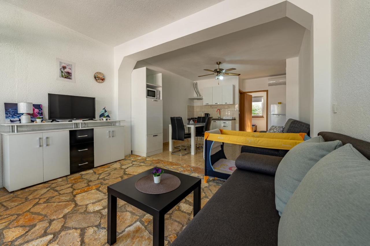 Apartments Villa Agape Вир Экстерьер фото