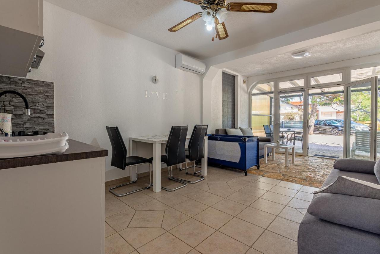Apartments Villa Agape Вир Экстерьер фото