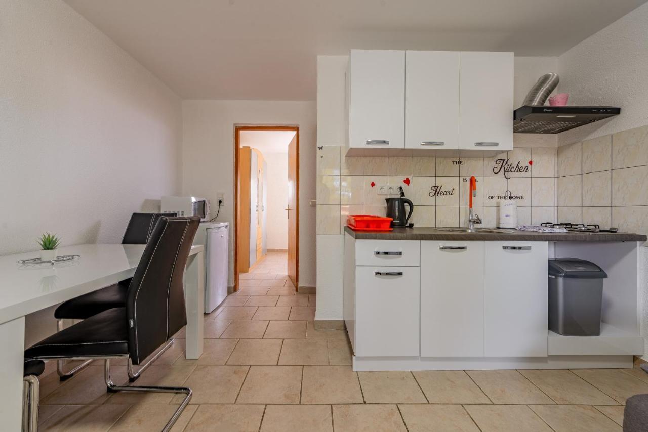Apartments Villa Agape Вир Экстерьер фото